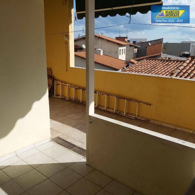 Casa à venda com 4 quartos, 314m² - Foto 14