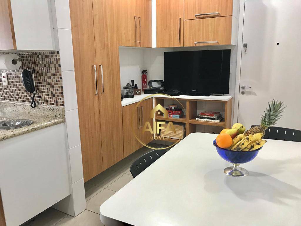 Apartamento à venda com 4 quartos, 155m² - Foto 9