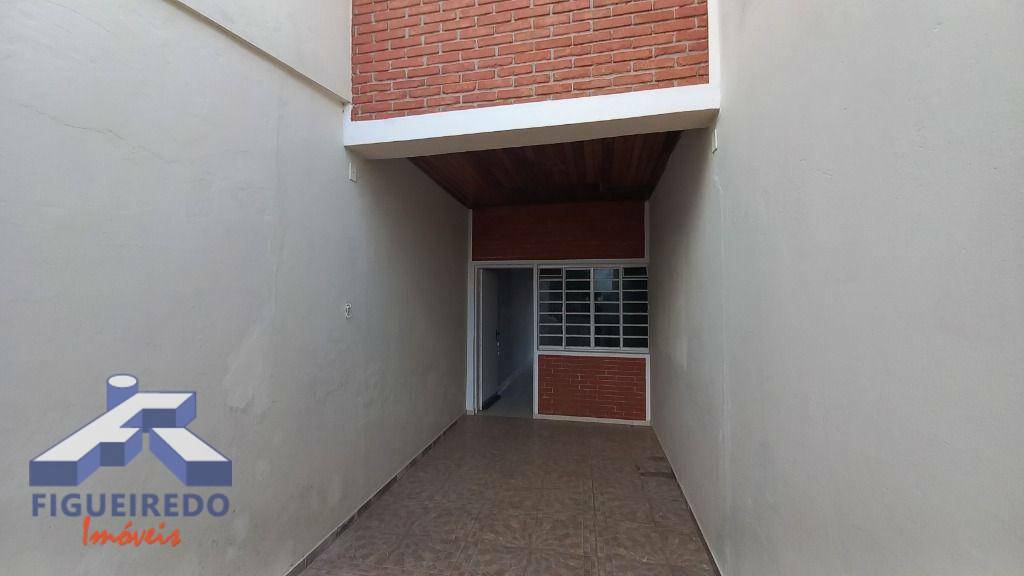 Casa à venda com 4 quartos, 104m² - Foto 2