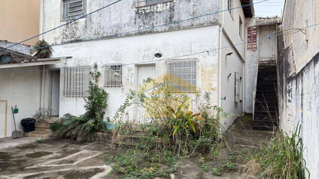 Casa para alugar com 2 quartos, 120m² - Foto 17