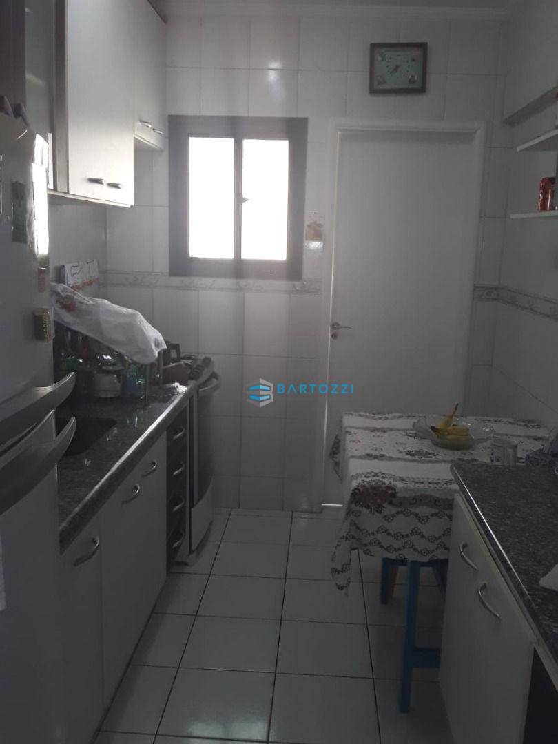 Apartamento à venda com 2 quartos, 65m² - Foto 5