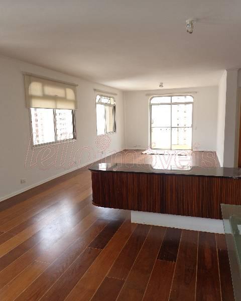 Apartamento à venda com 3 quartos, 226m² - Foto 2