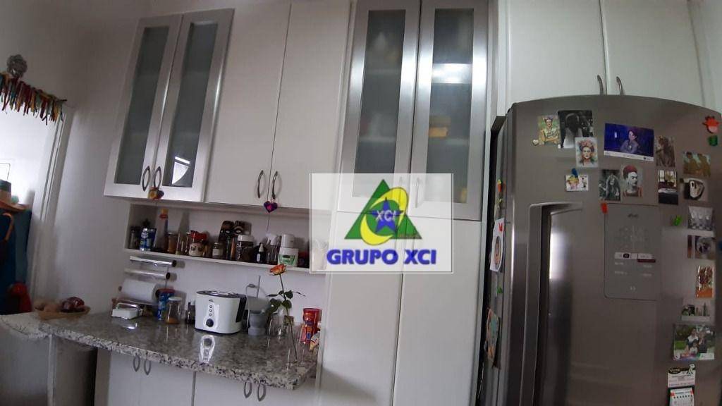 Apartamento à venda com 3 quartos, 98m² - Foto 17