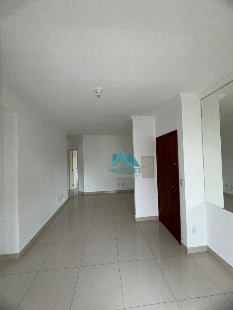 Apartamento à venda com 2 quartos, 68m² - Foto 24