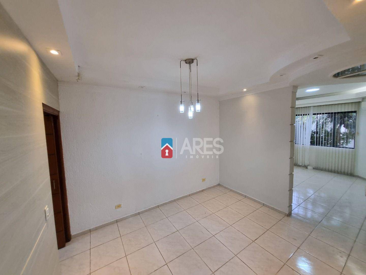 Casa à venda com 2 quartos, 108m² - Foto 8