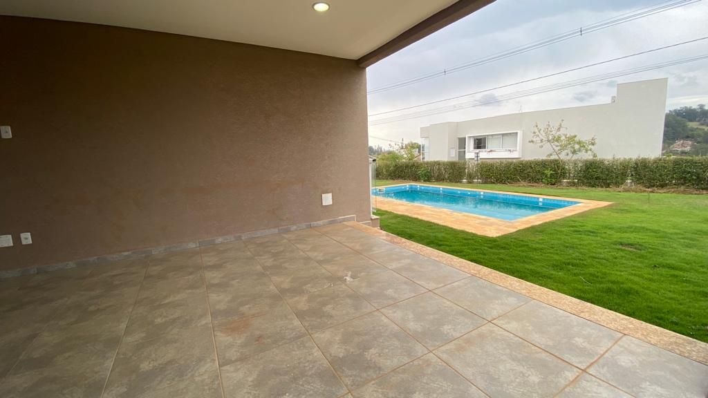 Casa à venda com 3 quartos, 300m² - Foto 34