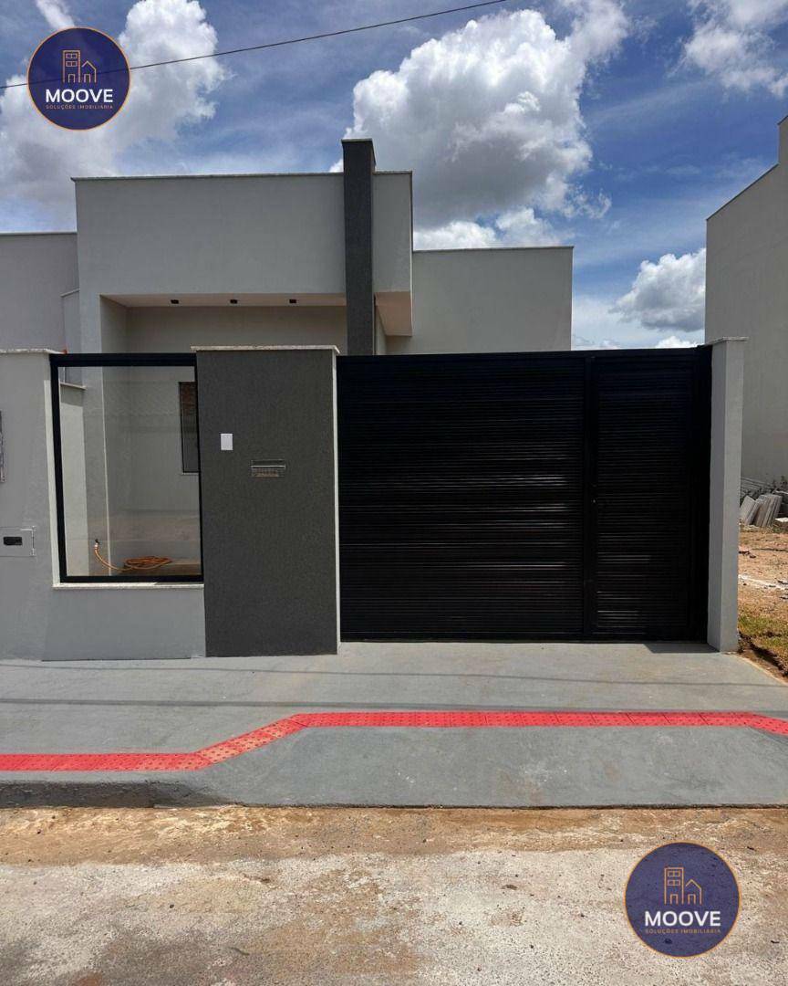 Casa à venda com 2 quartos, 70m² - Foto 1