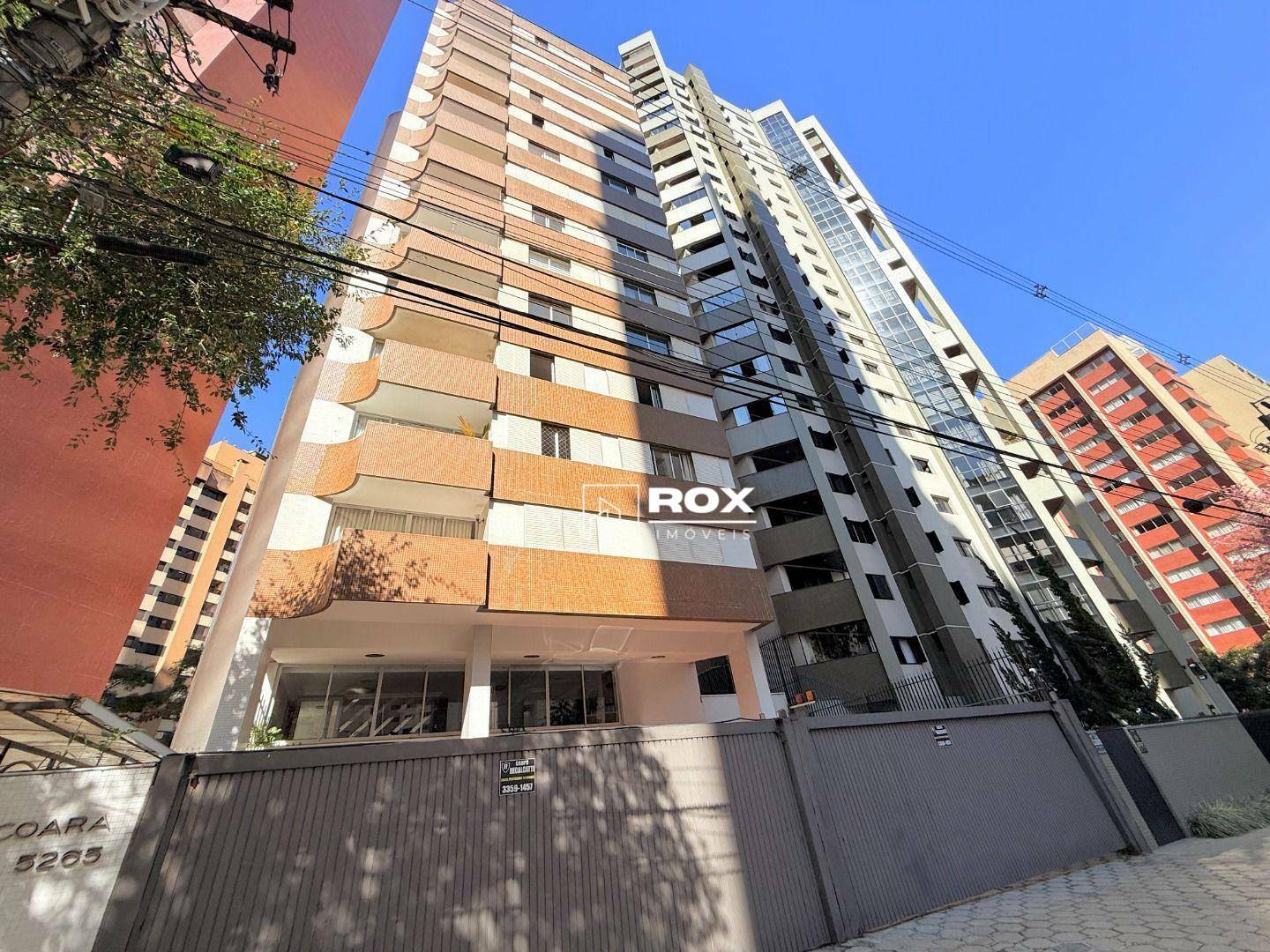 Apartamento para alugar com 3 quartos, 217m² - Foto 42