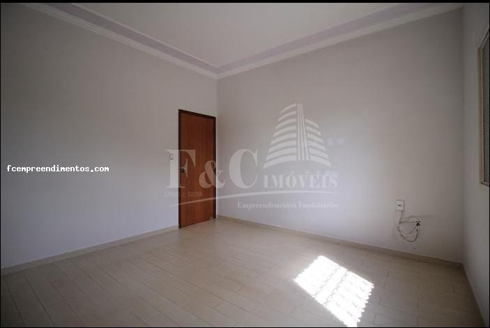 Casa à venda com 3 quartos, 250m² - Foto 8