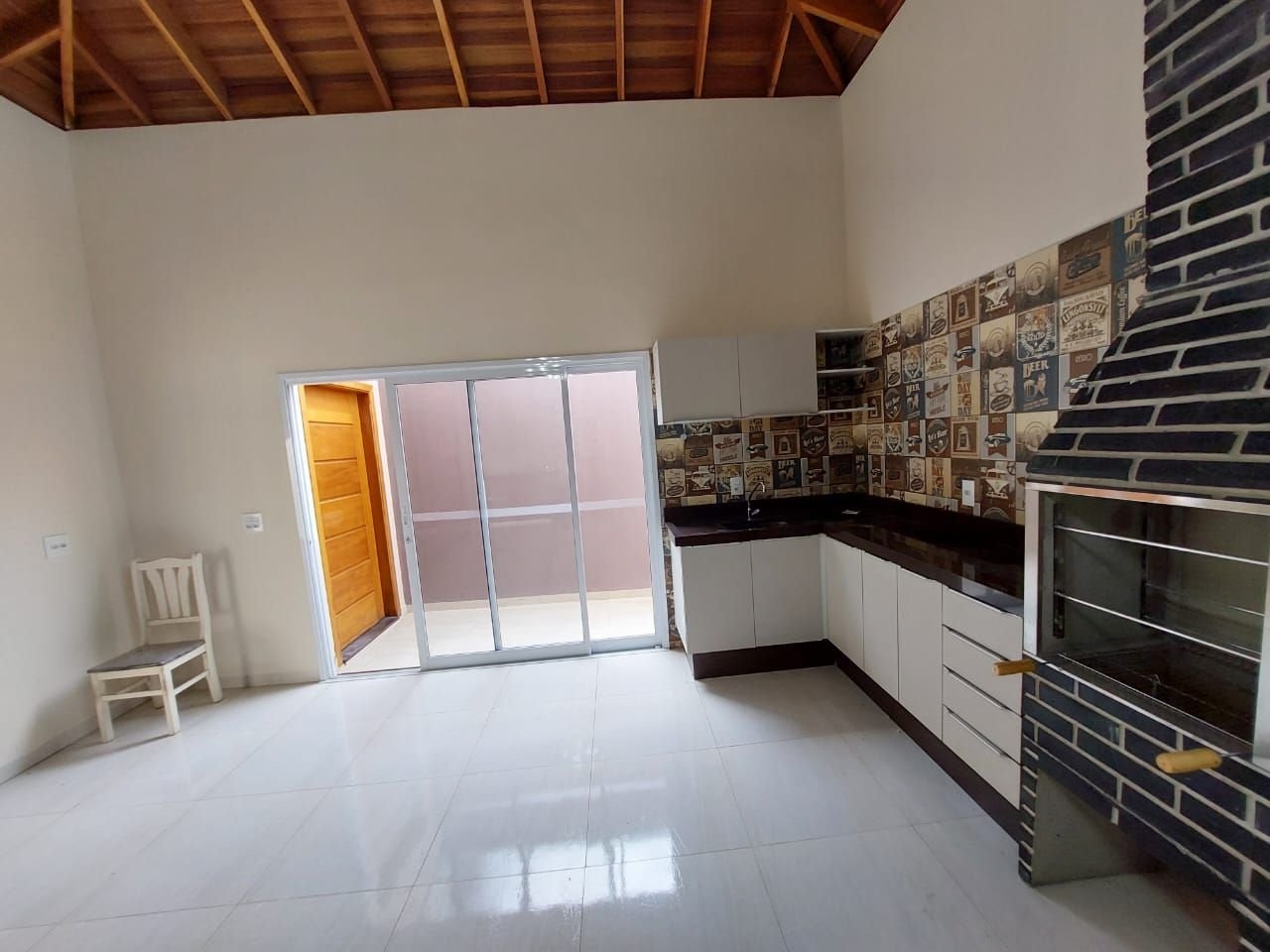 Casa para alugar com 3 quartos, 190m² - Foto 12