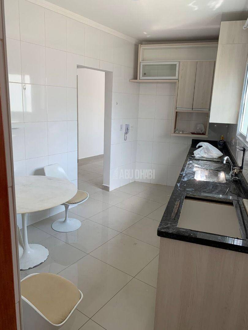 Apartamento à venda com 3 quartos, 227m² - Foto 5