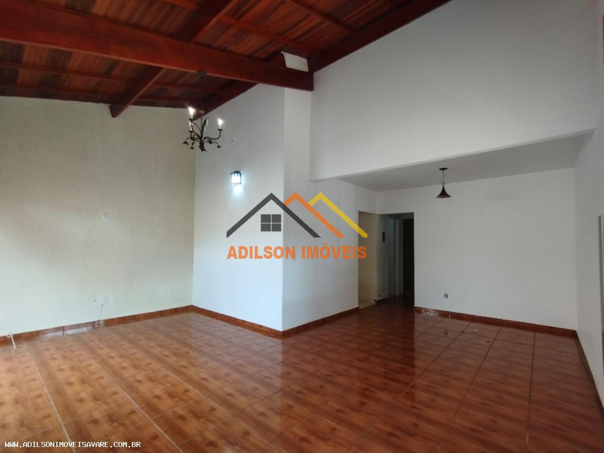 Casa à venda com 2 quartos, 300m² - Foto 3