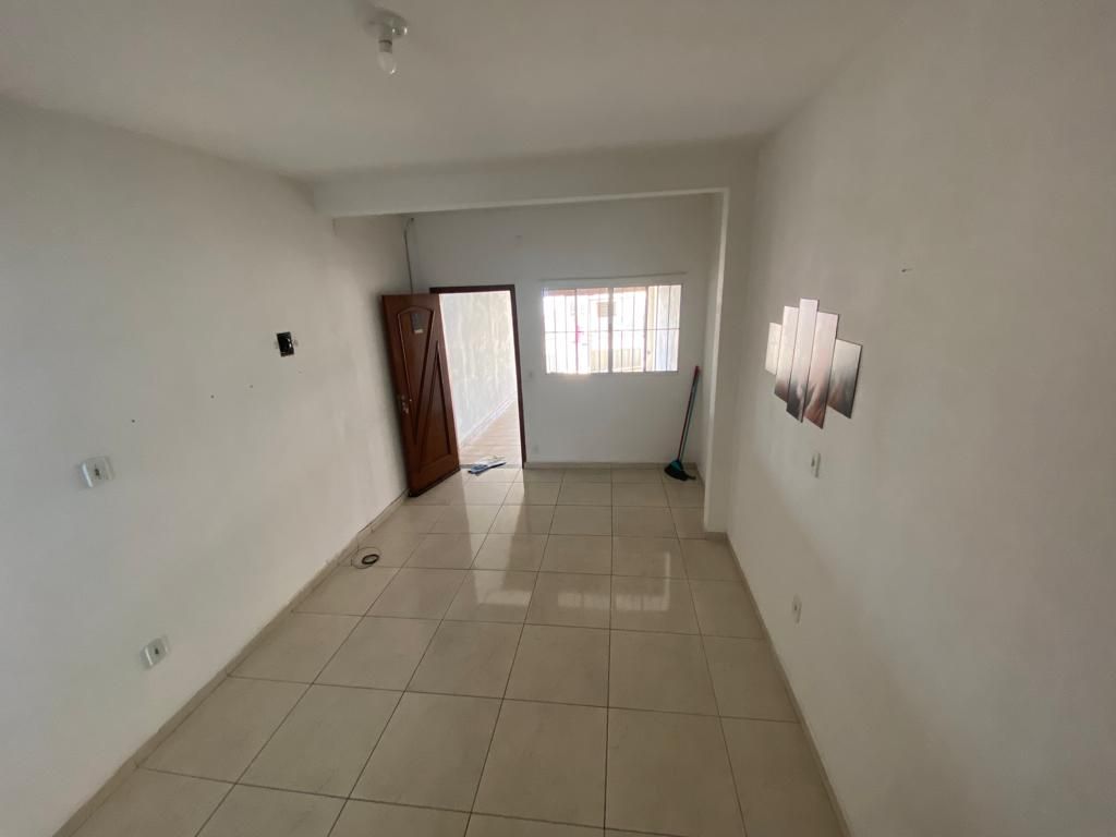 Casa à venda com 2 quartos, 83m² - Foto 7