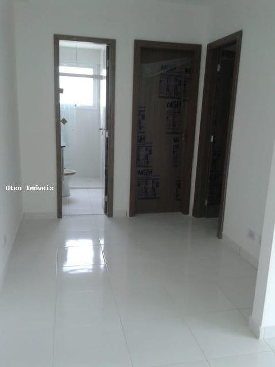 Apartamento à venda com 2 quartos, 74m² - Foto 2