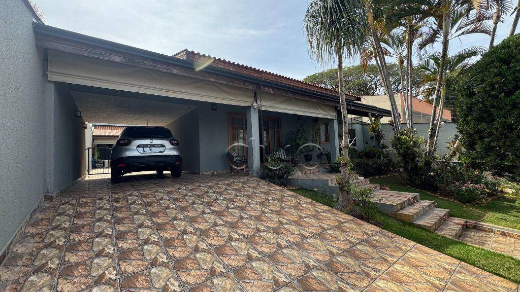 Casa, 3 quartos, 207 m² - Foto 1