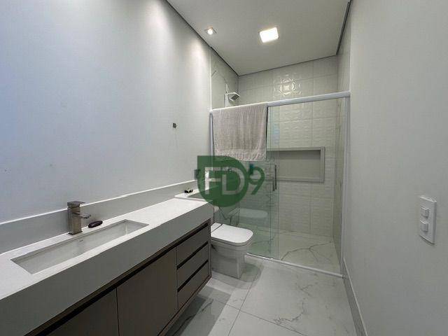 Casa de Condomínio à venda com 3 quartos, 254m² - Foto 28