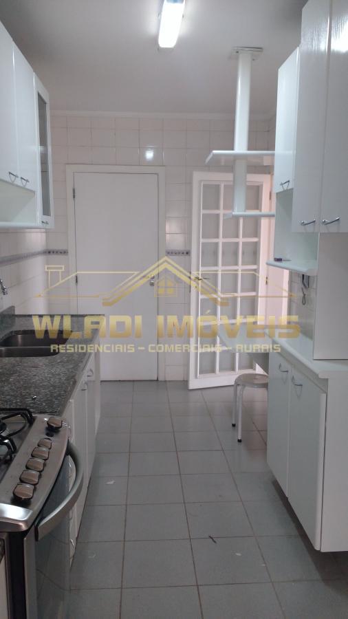 Apartamento à venda com 3 quartos, 110m² - Foto 9