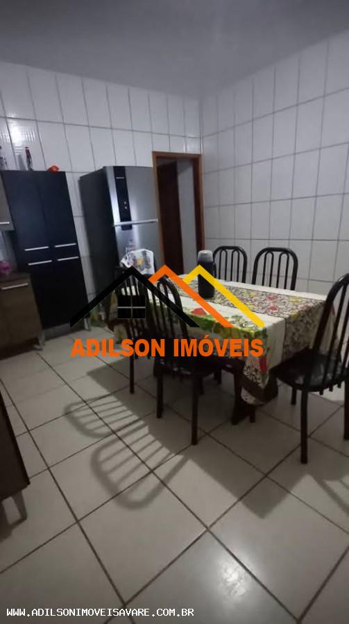 Casa à venda com 3 quartos, 253m² - Foto 4