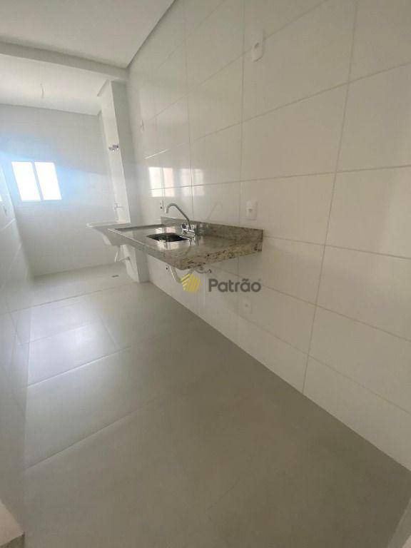 Apartamento à venda com 2 quartos, 62m² - Foto 6