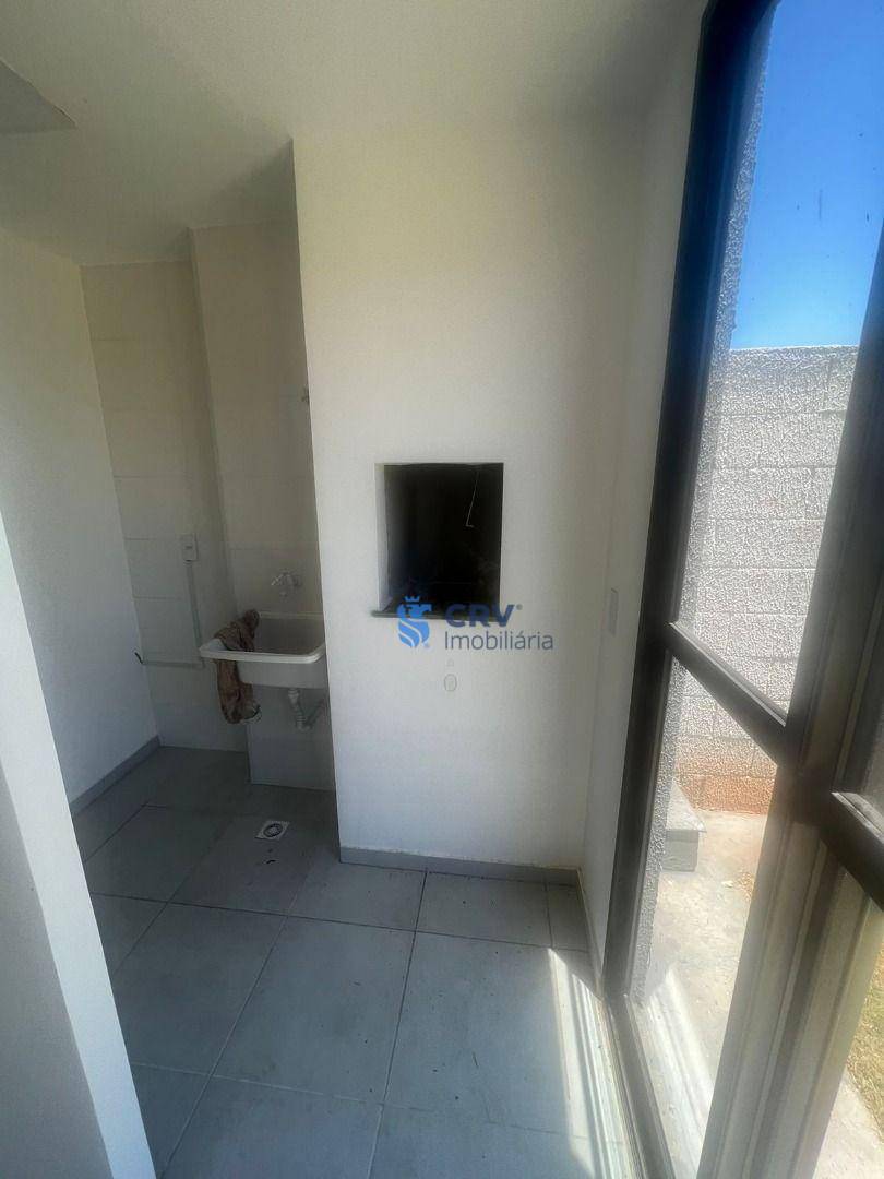 Apartamento à venda com 2 quartos, 69m² - Foto 2