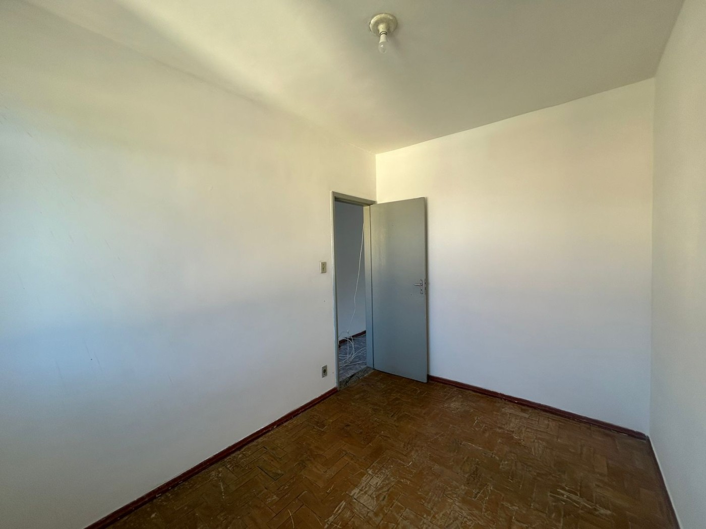 Apartamento à venda com 2 quartos, 44m² - Foto 3