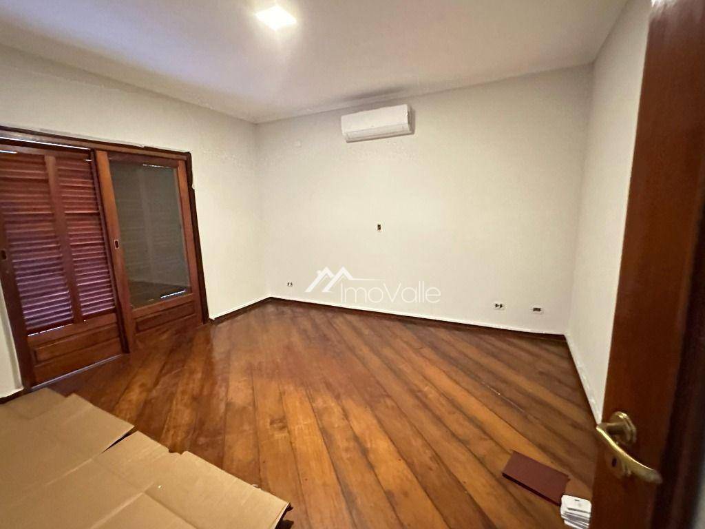 Casa de Condomínio para alugar com 4 quartos, 380m² - Foto 13