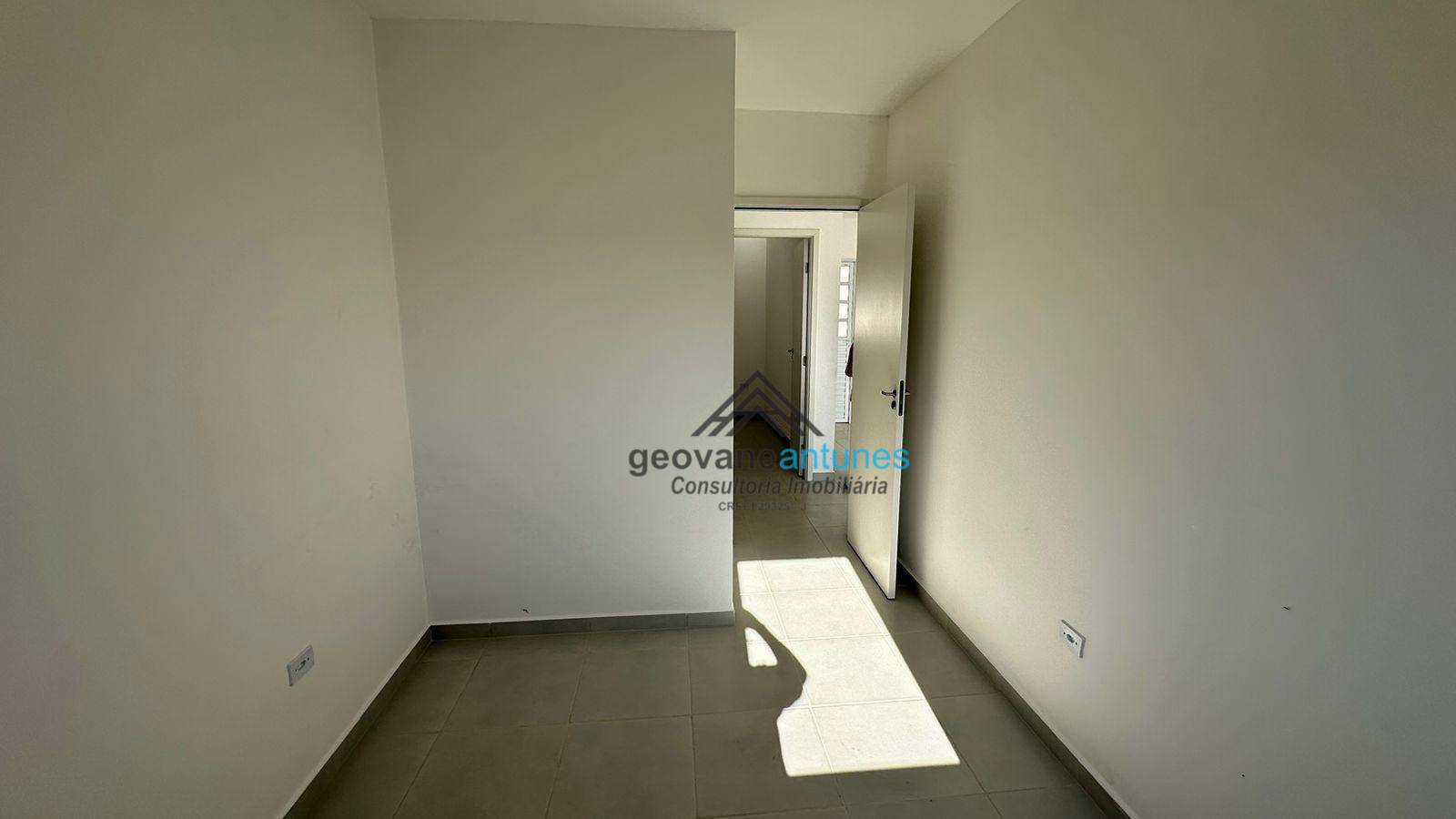 Casa à venda com 2 quartos, 42m² - Foto 9