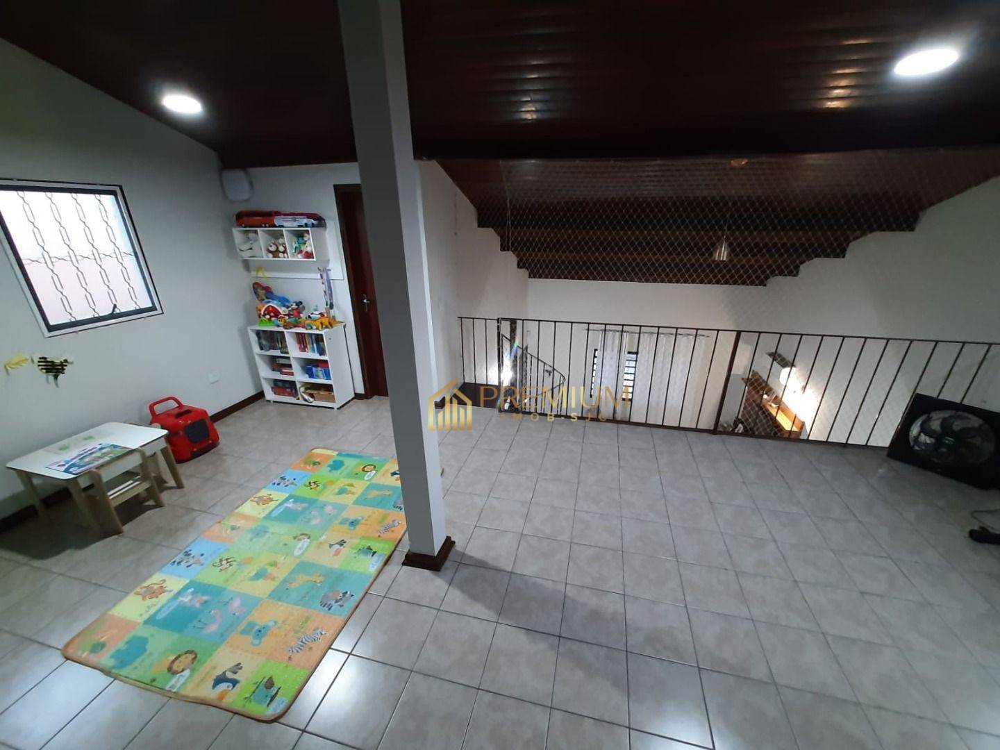 Casa à venda com 3 quartos, 100m² - Foto 12