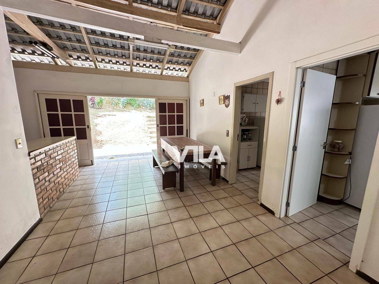 Casa à venda e aluguel com 5 quartos, 246m² - Foto 38