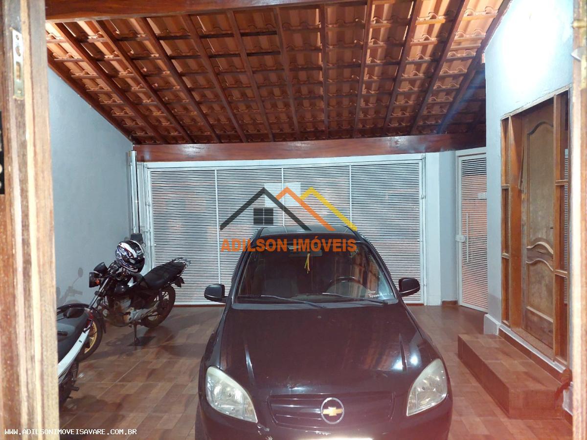 Casa à venda com 2 quartos, 200m² - Foto 2