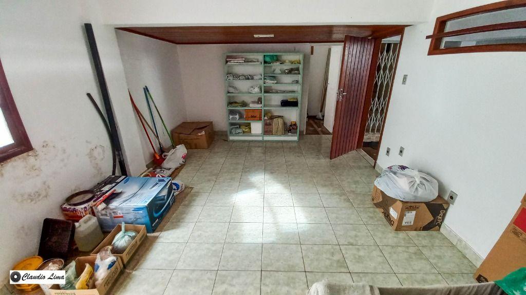 Casa à venda com 3 quartos, 220m² - Foto 30