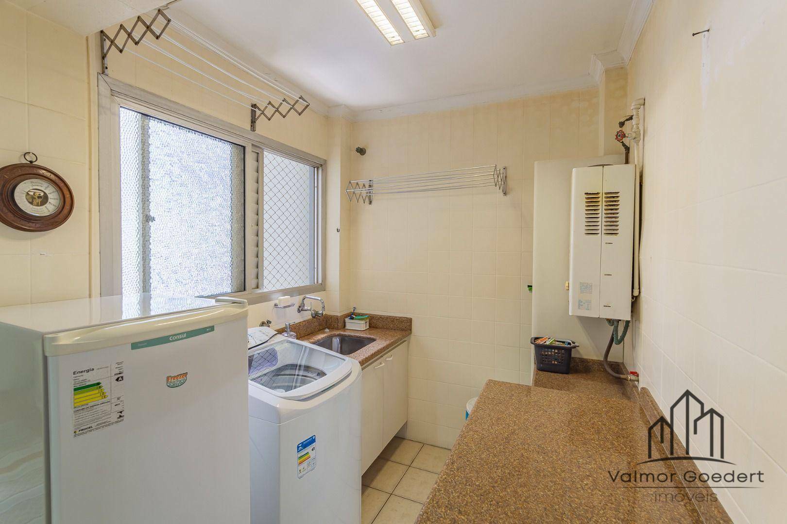 Apartamento à venda com 3 quartos, 177m² - Foto 10