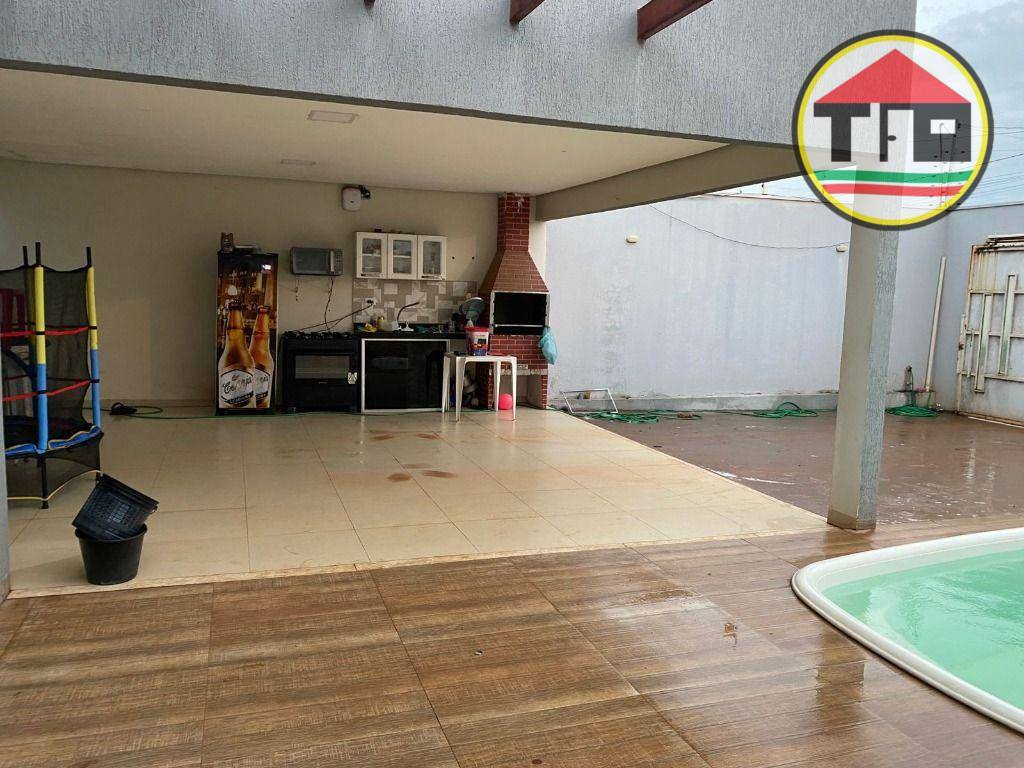 Casa à venda com 3 quartos, 1M2 - Foto 2