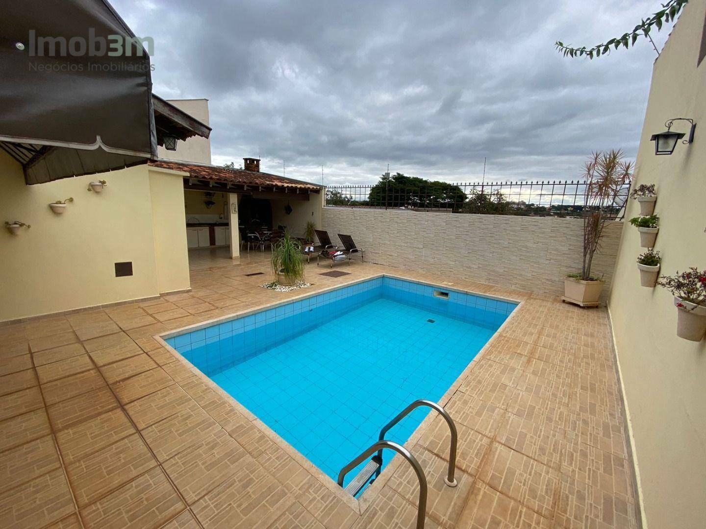 Sobrado à venda com 4 quartos, 360m² - Foto 47