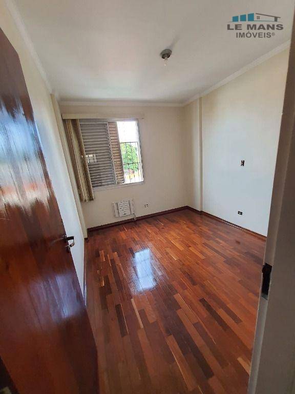 Apartamento à venda com 3 quartos, 100m² - Foto 9