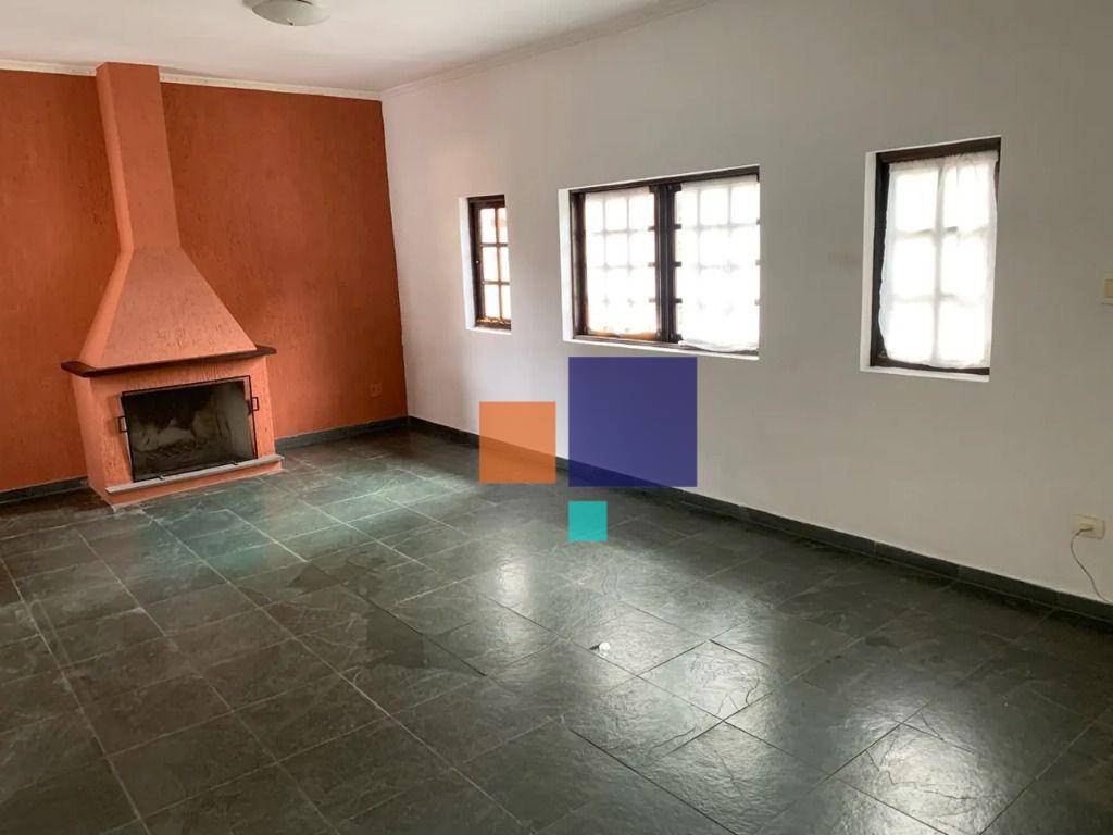 Casa à venda com 4 quartos, 357m² - Foto 1