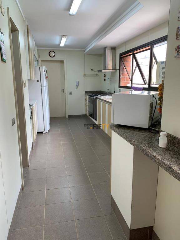 Apartamento à venda com 3 quartos, 300m² - Foto 16