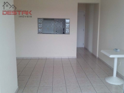 Apartamento para alugar com 3 quartos, 75m² - Foto 3