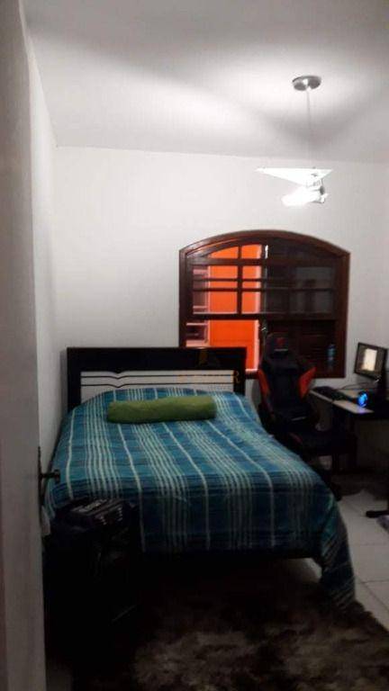 Casa à venda com 3 quartos, 91m² - Foto 8