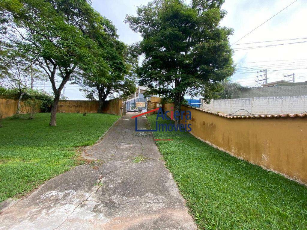 Casa de Condomínio para alugar com 5 quartos, 400m² - Foto 6