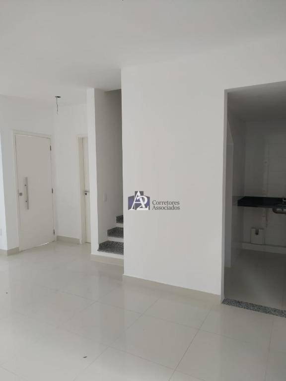 Casa à venda com 4 quartos, 140M2 - Foto 1