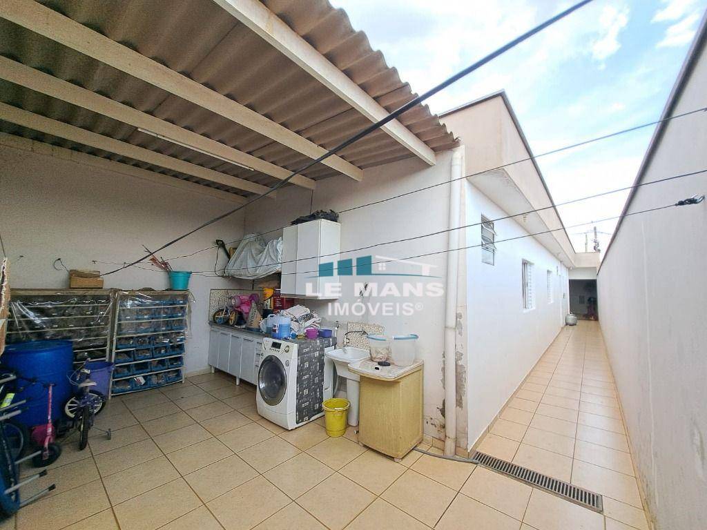 Casa à venda com 2 quartos, 120m² - Foto 8