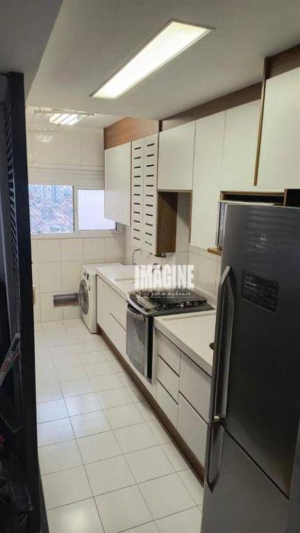 Apartamento à venda com 2 quartos, 67m² - Foto 5