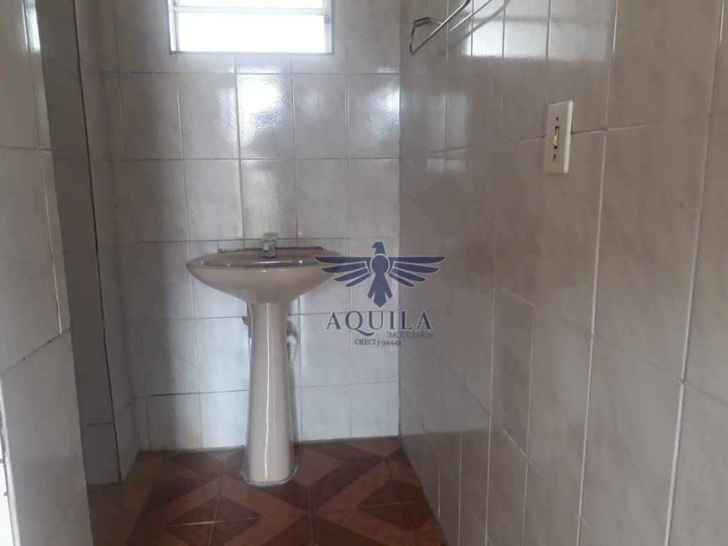 Casa para alugar com 3 quartos, 250M2 - Foto 10