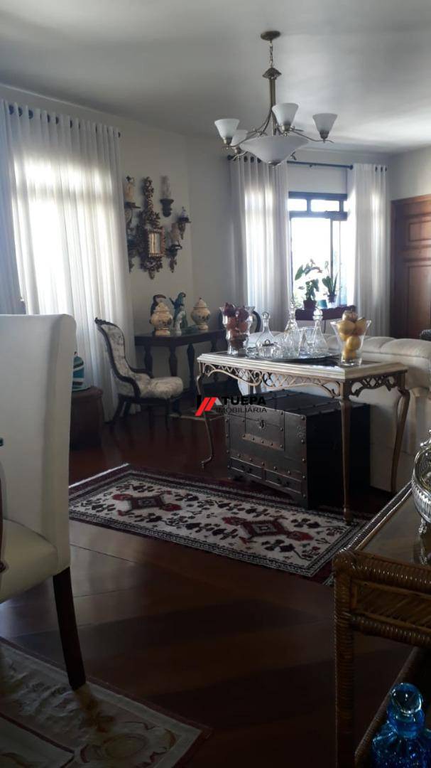 Apartamento à venda com 4 quartos, 190m² - Foto 14