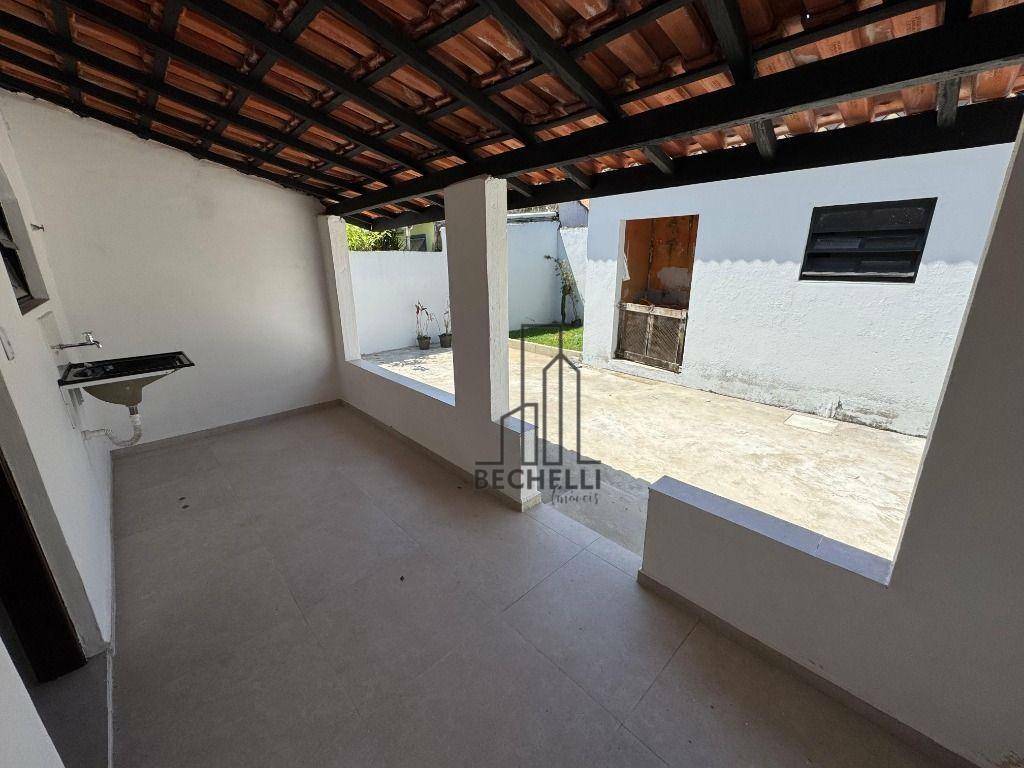 Casa à venda com 2 quartos, 69m² - Foto 10