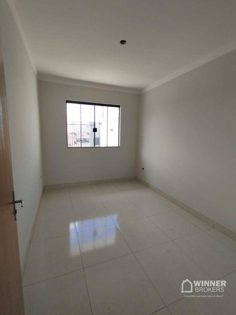 Casa à venda com 3 quartos, 77m² - Foto 7