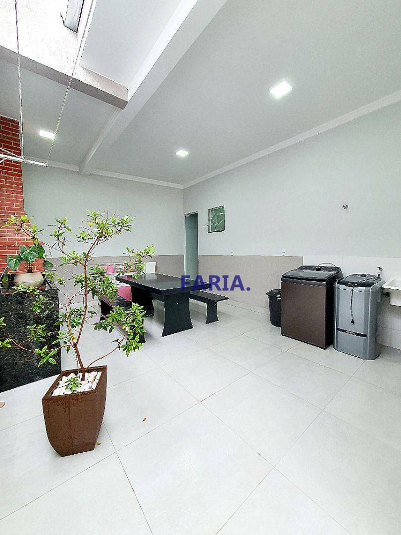 Casa à venda com 3 quartos, 154m² - Foto 13