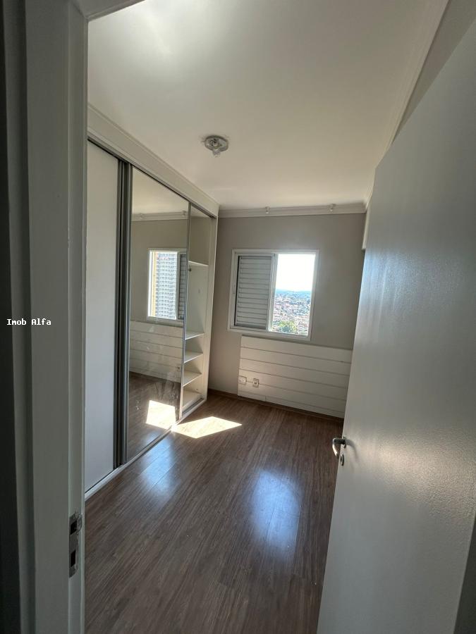 Apartamento à venda com 3 quartos, 74m² - Foto 3