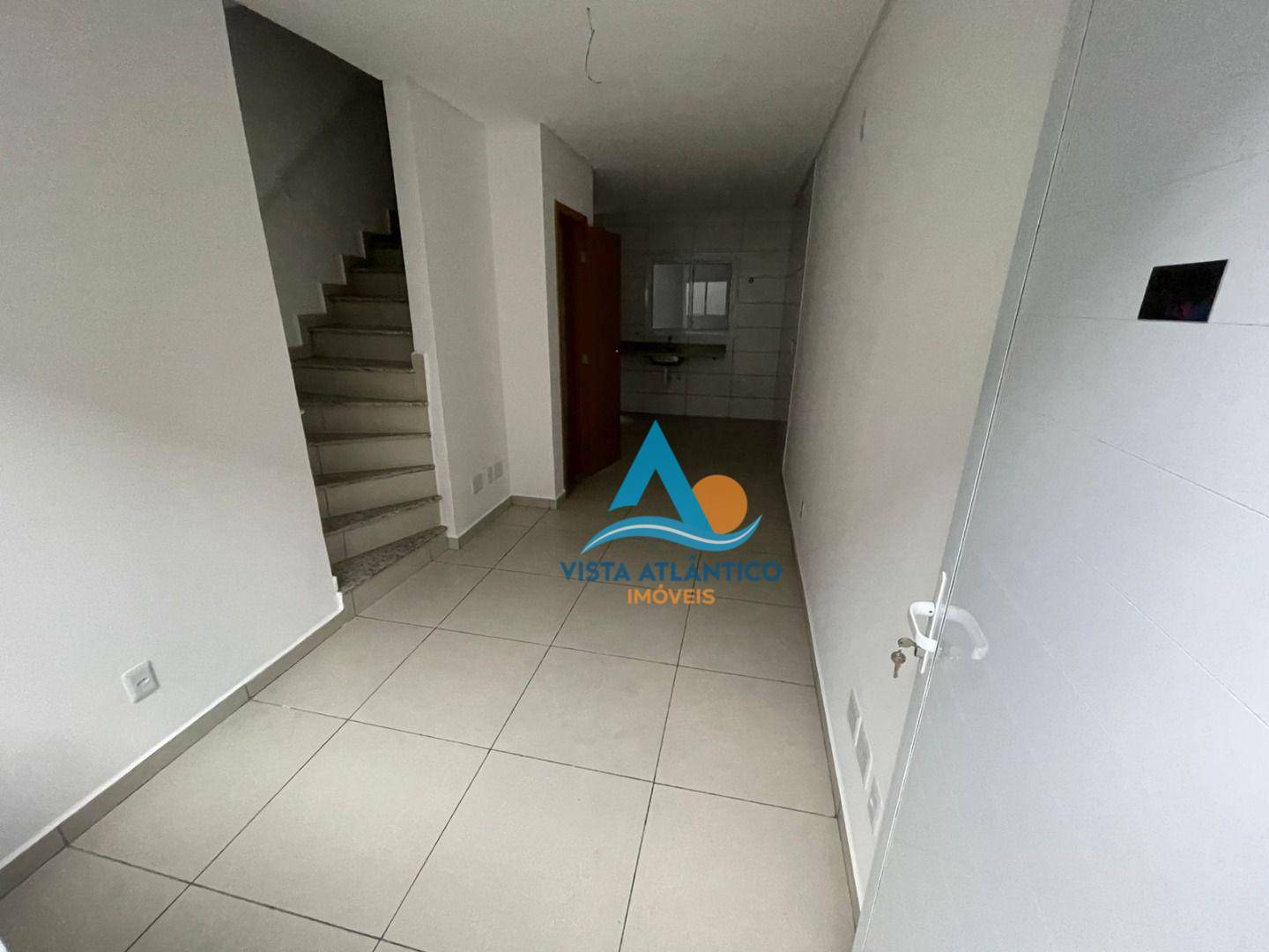 Sobrado à venda com 2 quartos, 54m² - Foto 1